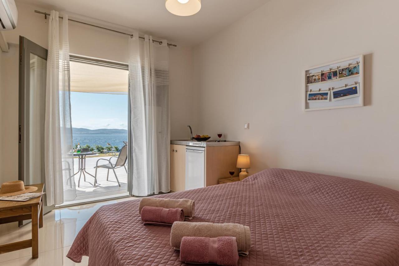 Dionysus House And Ariadne Apartment Stelida  Luaran gambar